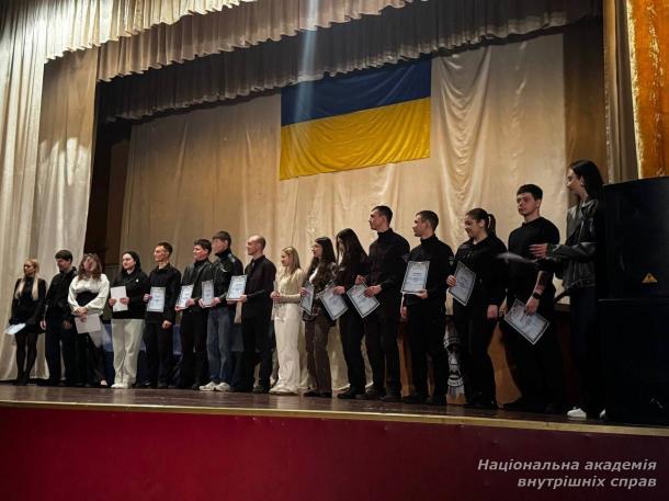 У Навчально-науовому експертно-криміналістичному інституті відбувся тематичний захід з нагоди Дня сміху.