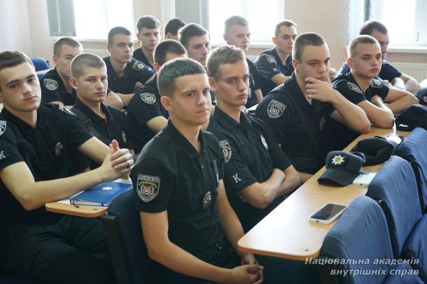 Поєднання теорії та практики: зустріч майбутніх правоохоронців з практичним працівником