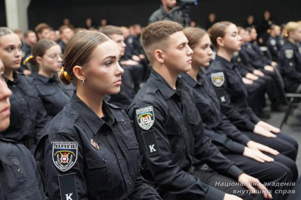 Курсанти першого курсу НАВС склали Присягу працівника поліції