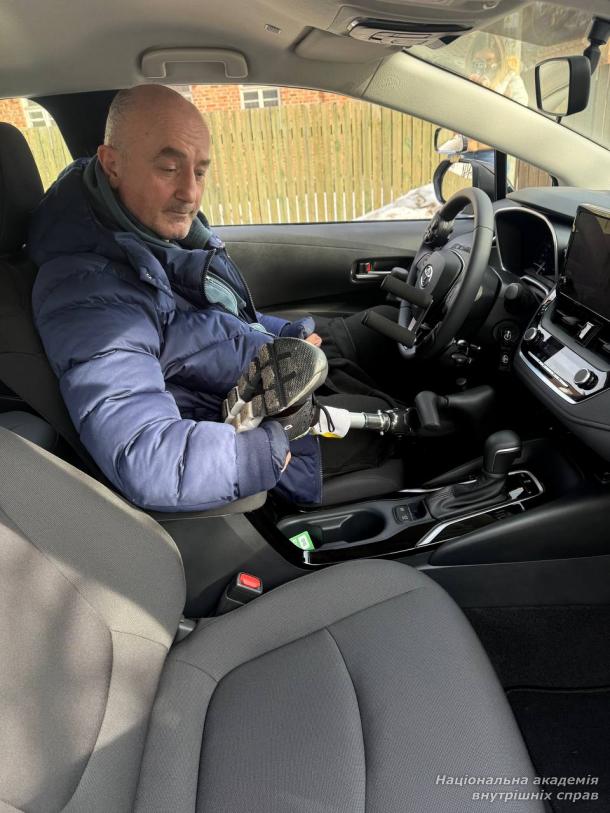 В Ірпені відбулася зустріч представників безбар’єрної автошколи НАВС із ветеранами В Ірпені відбулася зустріч представників безбар’єрної автошколи НАВС із ветеранами