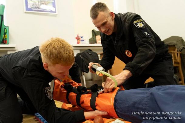 Науково-практичний семінар НАВС з домедичної підготовки: підготовка майбутніх поліцейських 