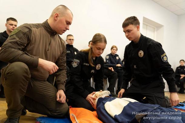 Науково-практичний семінар НАВС з домедичної підготовки: підготовка майбутніх поліцейських 