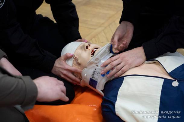 Науково-практичний семінар НАВС з домедичної підготовки: підготовка майбутніх поліцейських 