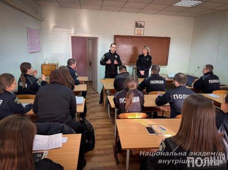 Поліцейські опановують алгоритм дій у разі виявлення вибухонебезпечних предметів у закладах освіти
