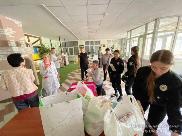 Курсанти НАВС відвідали Святошинський будинок-інтернат