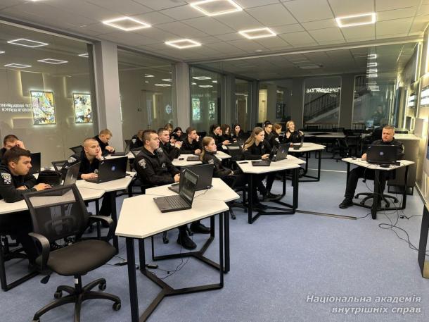 Сучасна криміналістика в дії: курсанти ННЕКІ НАВАС опановують методи ідентифікації особи Сучасна криміналістика в дії: курсанти ННЕКІ НАВАС опановують методи ідентифікації особи