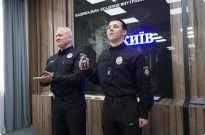 Курсант НАВС урятував життя киянки під час чергування в пункті Незламності Фото