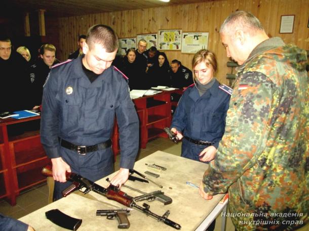 Один день із життя першокурсників  у  центрі спеціальної та фізичної підготовки