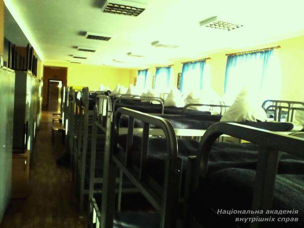 Один день із життя першокурсників  у  центрі спеціальної та фізичної підготовки