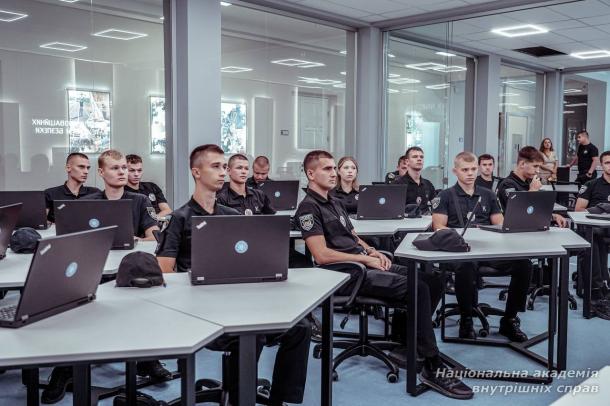 У Національній академії внутрішніх справ відкрито сучасний “Цифровий hub”