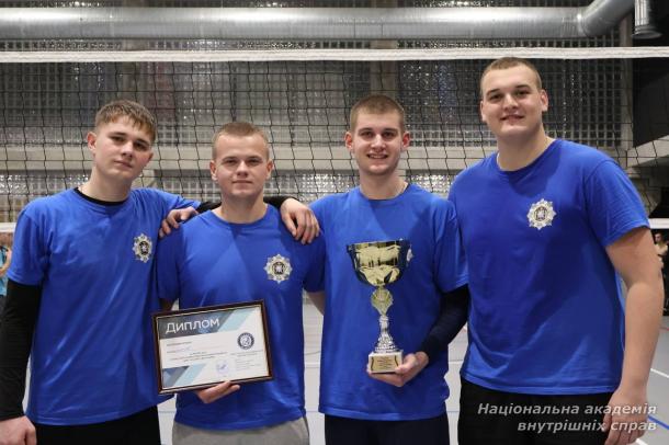 У НАВС відбувся турнір на Кубок ректора з волейболу серед чоловічих команд