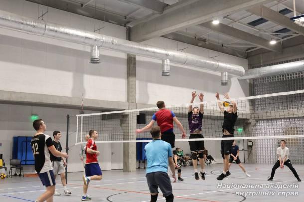 У НАВС відбувся турнір на Кубок ректора з волейболу серед чоловічих команд