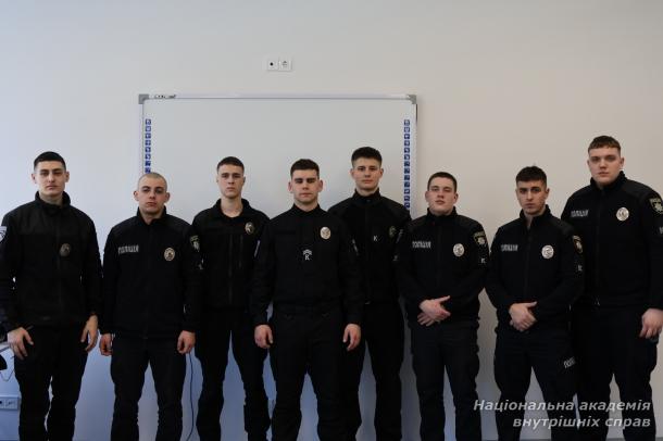 Від адаптації до професії: роль менторства в НАВС Від адаптації до професії: роль менторства в НАВС