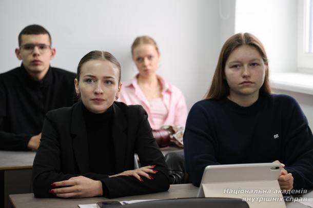 Бінарне заняття за участі Департаменту стратегічних розслідувань НПУ