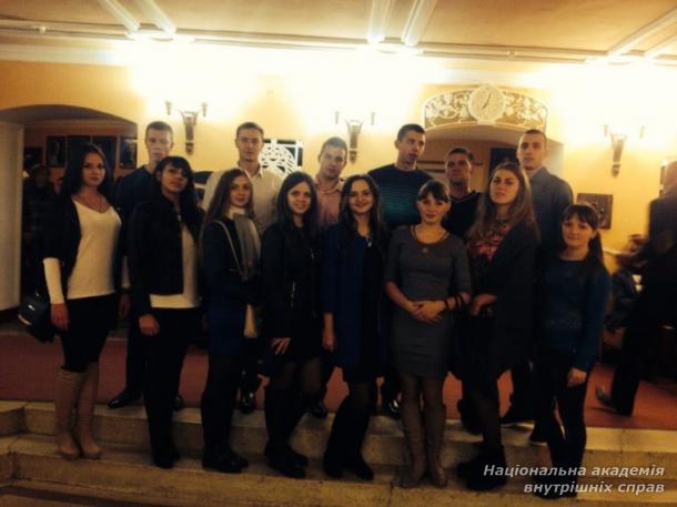 Магістри, курсанти та ліцеїсти відвідали Національний академічний драматичний театр імені Івана Франка
