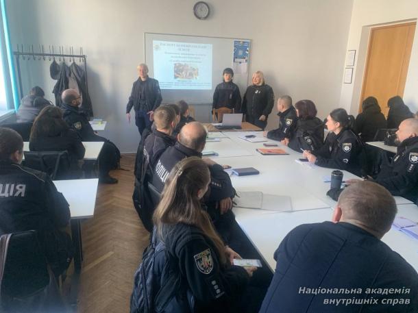 Кафедри адміністративного права та процесу і поліцейської діяльності НАВС продовжують упроваджувати інтегровані форми навчання Кафедри адміністративного права та процесу і поліцейської діяльності НАВС продовжують упроваджувати інтегровані форми навчання