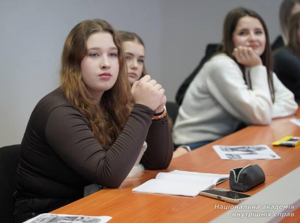 Діджитал-квест і патріотичні місії: студенти виконували “Таємну місію Святого Миколая” Діджитал-квест і патріотичні місії: студенти виконували “Таємну місію Святого Миколая”