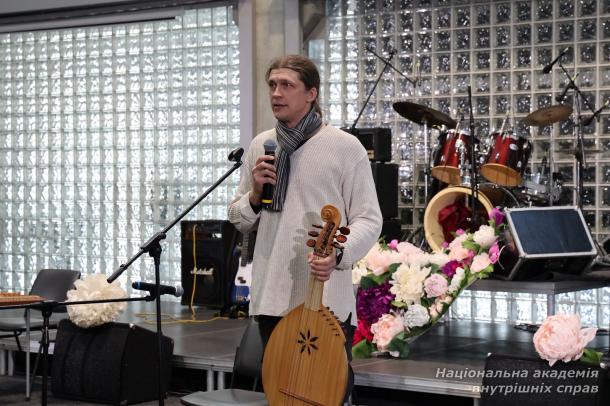 Концертна програма в ННІПД на вшанування Кобзаря 