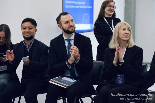 Безбар’єрність у дії: у НАВС обговорили сучасні підходи до доступного й безпечного водіння