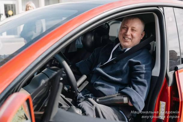 Безбар’єрність у дії: у НАВС обговорили сучасні підходи до доступного й безпечного водіння