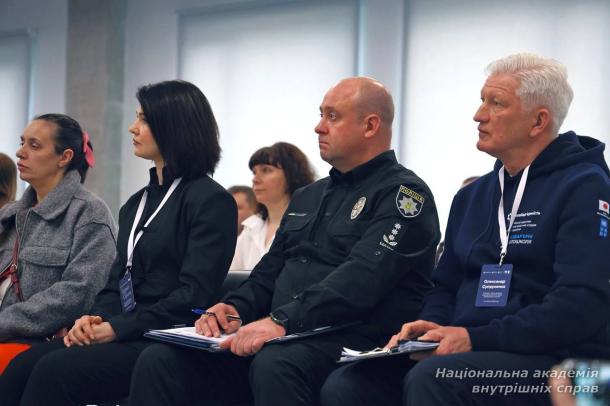 Безбар’єрність у дії: у НАВС обговорили сучасні підходи до доступного й безпечного водіння