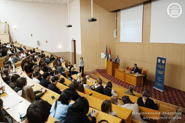Англомовна лекція з кібербезпеки та цифрових доказів за участю радника Мін’юсту США Англомовна лекція з кібербезпеки та цифрових доказів за участю радника Мін’юсту США