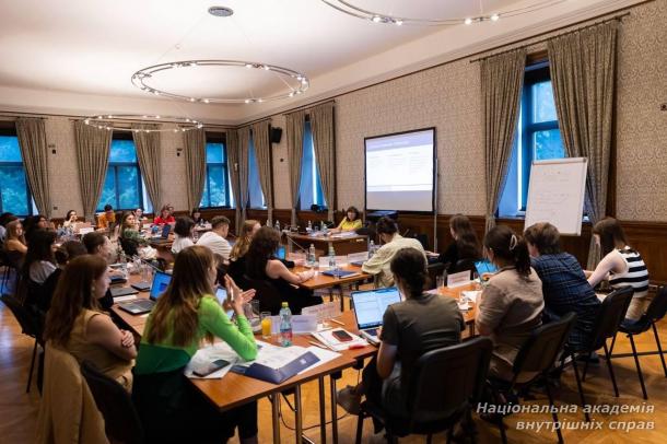 АД’ЮНКТ АКАДЕМІЇ ВЗЯЛА УЧАСТЬ У ЛІТНІЙ ШКОЛІ ДЛЯ УКРАЇНСЬКИХ СТУДЕНТІВ І МОЛОДИХ ЮРИСТІВ