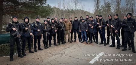 Практичний семінар з тактико-спеціальної підготовки: досвід бойового офіцера для майбутніх поліцейських Практичний семінар з тактико-спеціальної підготовки: досвід бойового офіцера для майбутніх поліцейських