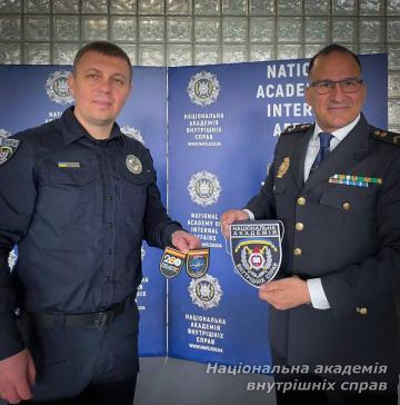 Візит офіцера зв'язку Національної поліції Іспанії до Національної академії внутрішніх справ