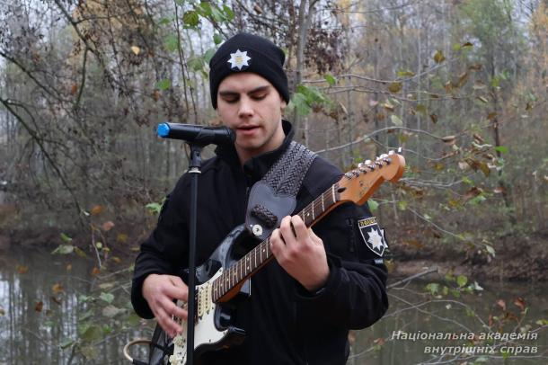 Ветерани й курсанти НАВС разом: сила, творчість і безбар’єрність Ветерани й курсанти НАВС разом: сила, творчість і безбар’єрність