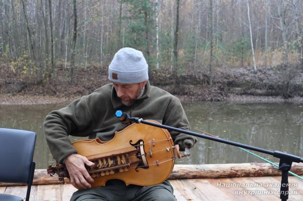 Ветерани й курсанти НАВС разом: сила, творчість і безбар’єрність Ветерани й курсанти НАВС разом: сила, творчість і безбар’єрність