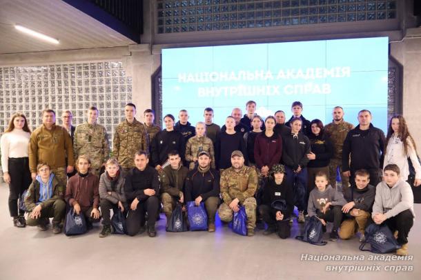 «Звитяга-2025»: школярі опановують навички безпеки разом із ветеранами 