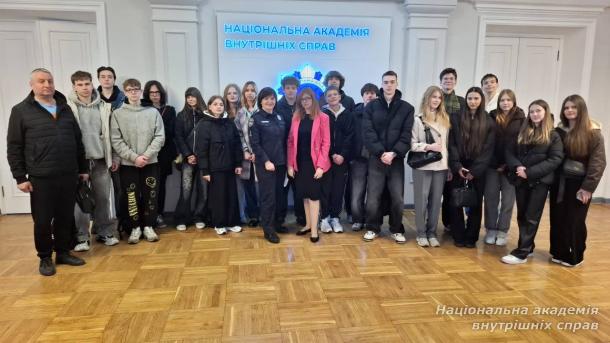 Освітній візит до НАВС: лекція з кібербезпеки та екскурсія в Музей МВС