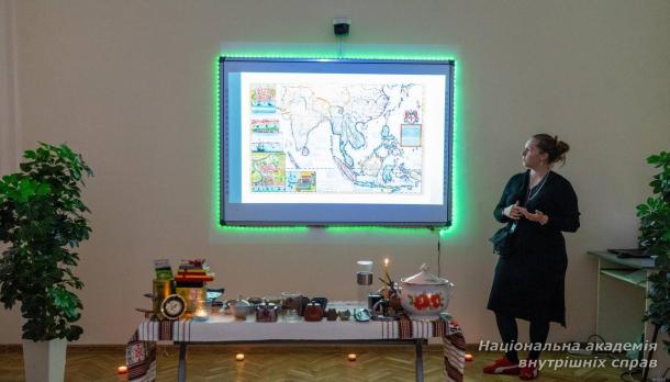 День другий тижня психічного здоров’я в НАВС: гармонія і спокій у ритуалі чайної церемонії