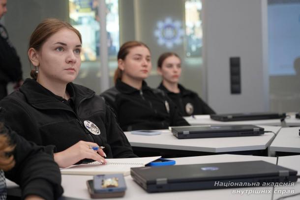 Обмін досвідом з КМЄС: португальські тренери ознайомилися з практикою психологічної підготовки в НАВС