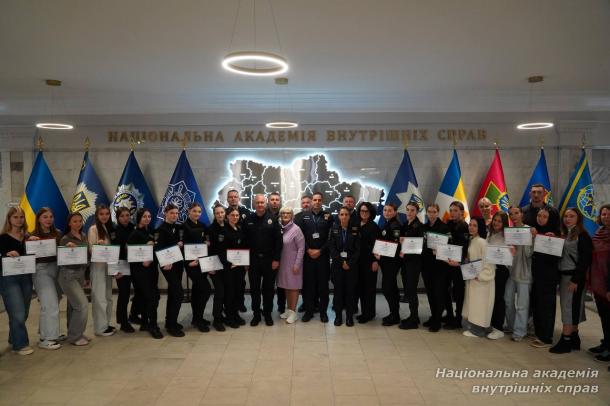 Обмін досвідом з КМЄС: португальські тренери ознайомилися з практикою психологічної підготовки в НАВС
