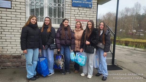 Студенти НАВС подарували атмосферу свята вихованкам Дарницького дитячого будинку-інтернату