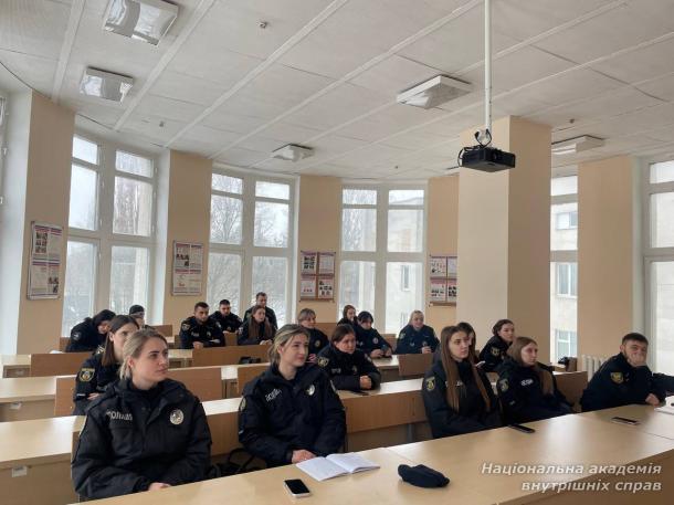 Психологічна стійкість у критичних ситуаціях: у НАВС навчають управляти стресом під час надання домедичної допомоги