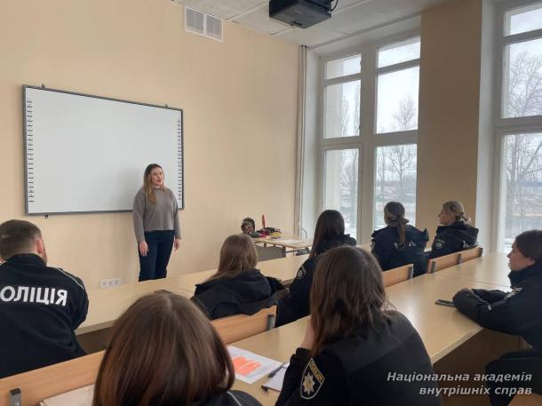 Психологічна стійкість у критичних ситуаціях: у НАВС навчають управляти стресом під час надання домедичної допомоги