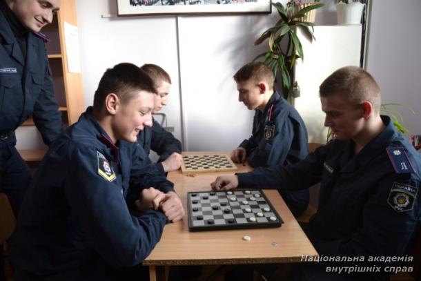 В юридичному ліцеї відбувся турнір з шашок, присвячений 95-річчю академії