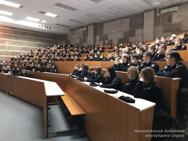 Герої-добровольці в гостях у особового складу ННІ №3