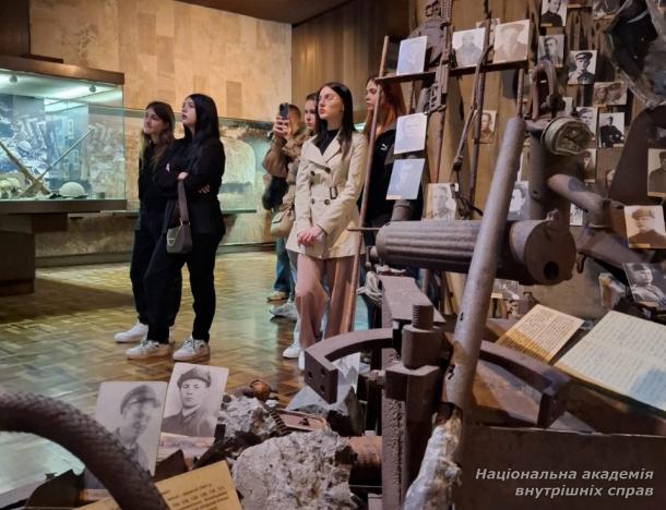Європейські цінності та національна пам’ять: студенти НАВС відзначили День Європи та вшанували героїв Другої світової війни