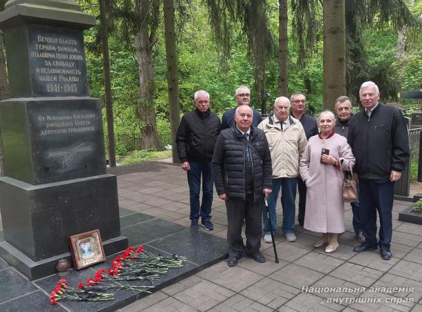 Європейські цінності та національна пам’ять: студенти НАВС відзначили День Європи та вшанували героїв Другої світової війни