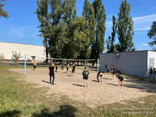 Вихідний з користю: першокурсники ННЕКІ поглиблювали знання з криміналістики та відпочивали на спортивних майданчиках