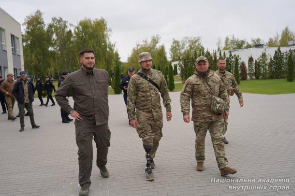 Алея пам’яті героїв у навчально-науковому інституті поліцейської діяльності НАВС