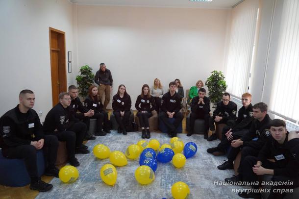 Третій день тижня психічного здоров’я в НАВС: практичний тренінг із навичок першої психологічної допомоги