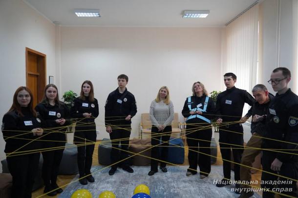 Третій день тижня психічного здоров’я в НАВС: практичний тренінг із навичок першої психологічної допомоги