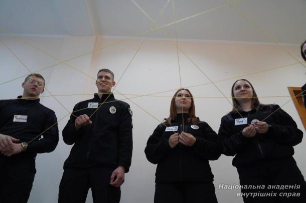 Третій день тижня психічного здоров’я в НАВС: практичний тренінг із навичок першої психологічної допомоги