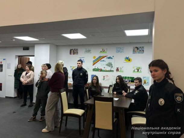 Курсанти навчально-наукового експертно-криміналістичного інституту НАВС відвідали Центр «НАШІ ДІТИ» Курсанти навчально-наукового експертно-криміналістичного інституту НАВС відвідали Центр «НАШІ ДІТИ»