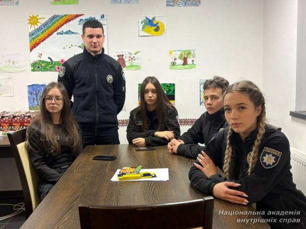 Курсанти навчально-наукового експертно-криміналістичного інституту НАВС відвідали Центр «НАШІ ДІТИ» Курсанти навчально-наукового експертно-криміналістичного інституту НАВС відвідали Центр «НАШІ ДІТИ»